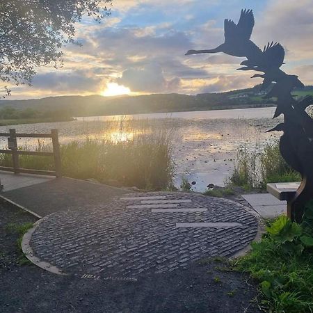 Luxury Family Beechwood Lodge With Hot Tub Lochwinnoch エクステリア 写真