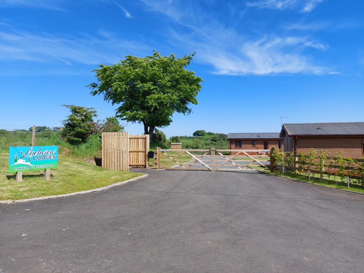 Luxury Family Beechwood Lodge With Hot Tub Lochwinnoch エクステリア 写真