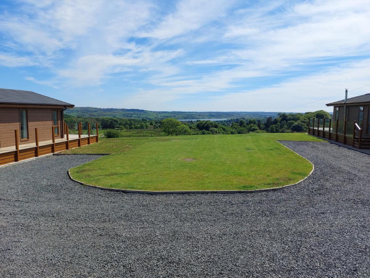Luxury Family Beechwood Lodge With Hot Tub Lochwinnoch エクステリア 写真