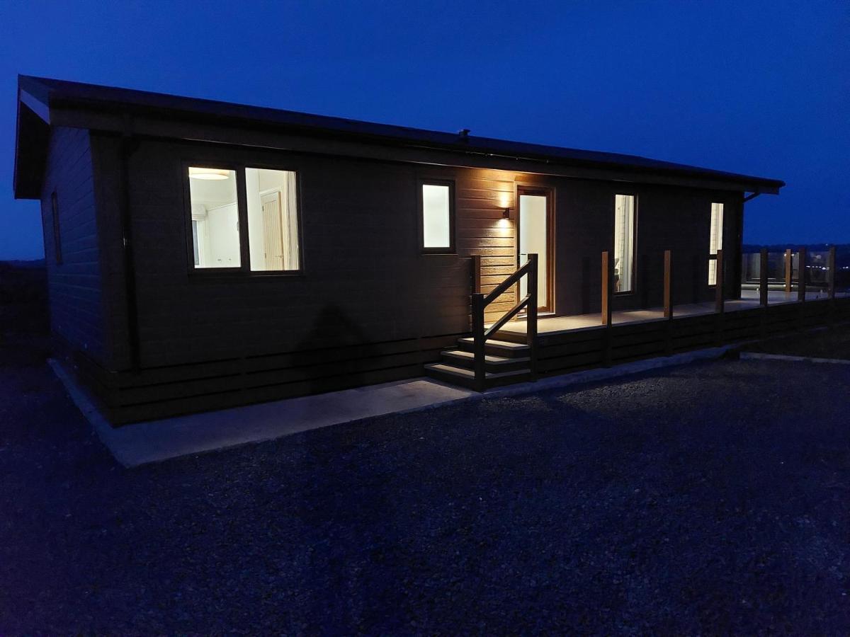 Luxury Family Beechwood Lodge With Hot Tub Lochwinnoch エクステリア 写真