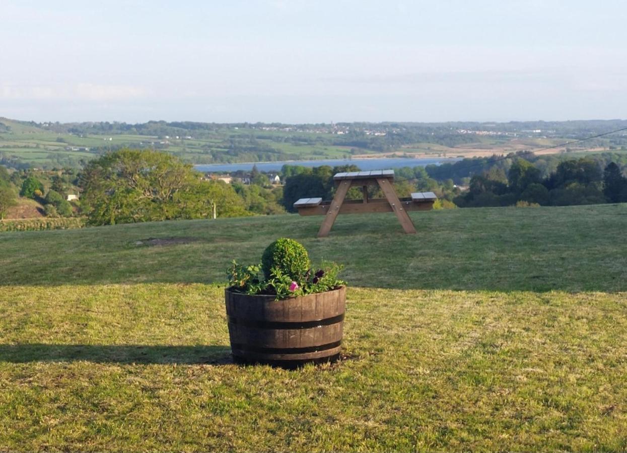 Luxury Family Beechwood Lodge With Hot Tub Lochwinnoch エクステリア 写真